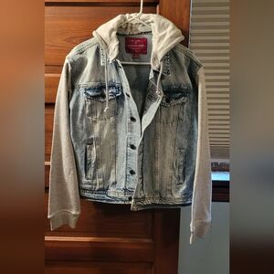 Red Label Light Wash Denim Jacket with Heather Gray Hoodie Sleeves